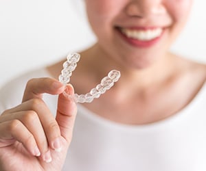 Invisalign could be the perfect gift for mom